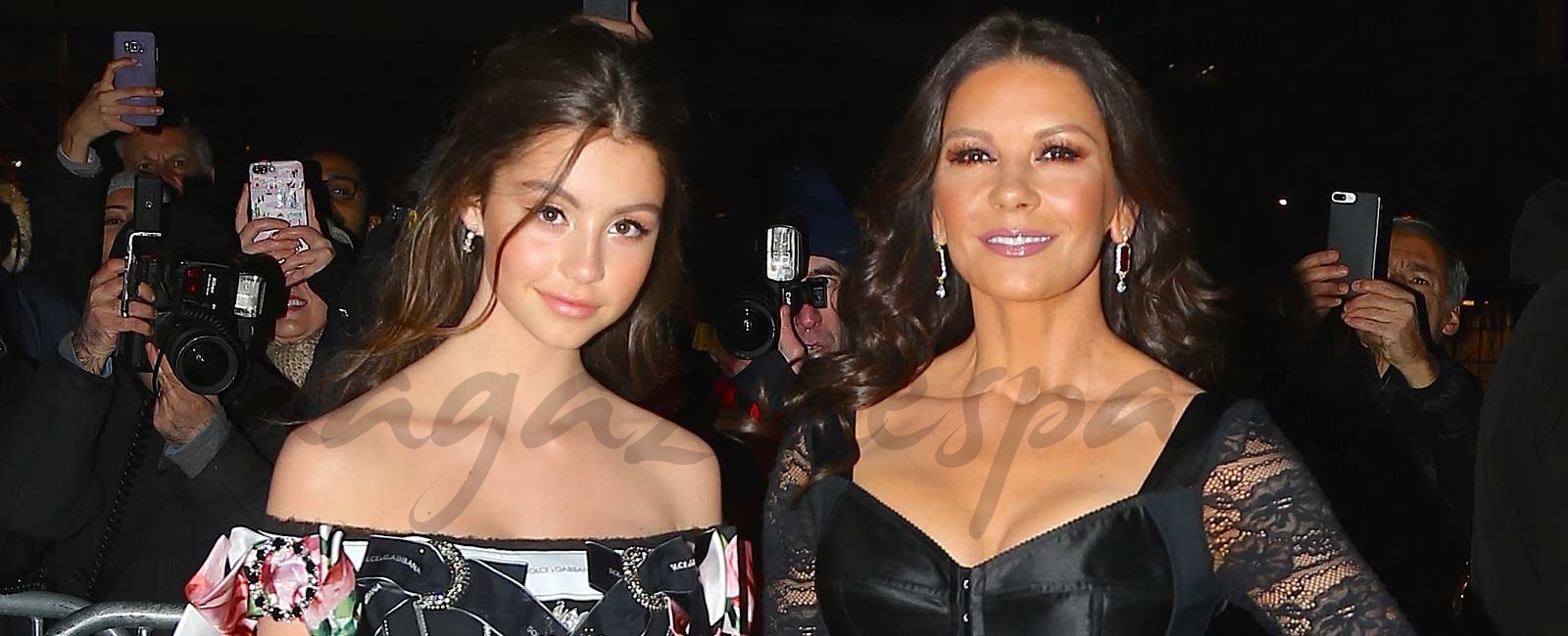 Catherine Zeta Jones presume de hija en la alfombra roja