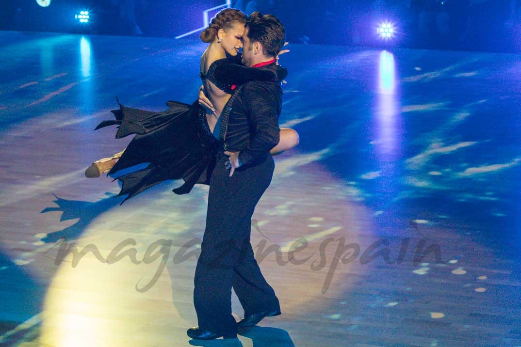 Yana Olina y David Bustamante - Bailando con las estrellas