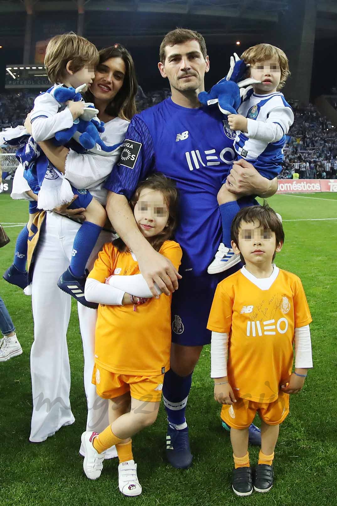 Iker Casillas con Sara Carbonero y sus hijos Martín y Lucas - Celebración Campeón Liga de Portugal - 6 Mayo 2018