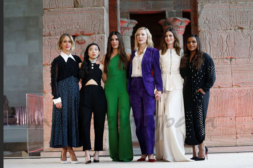 Sara Paulson, Awkwafina, Sandra Bullock, Cate Blanchett, Anne Hathaway y Mindy Kaling 
