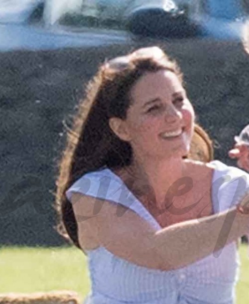 Un día en el polo con la duquesa de Cambridge, vestida de Zara, y sus hijos