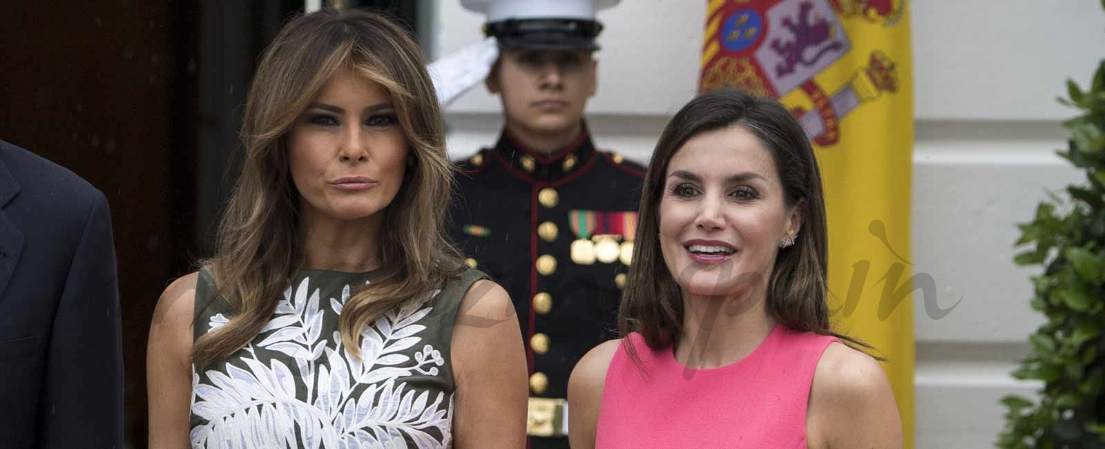 La reina Letizia le “copia” el look a Melania Trump