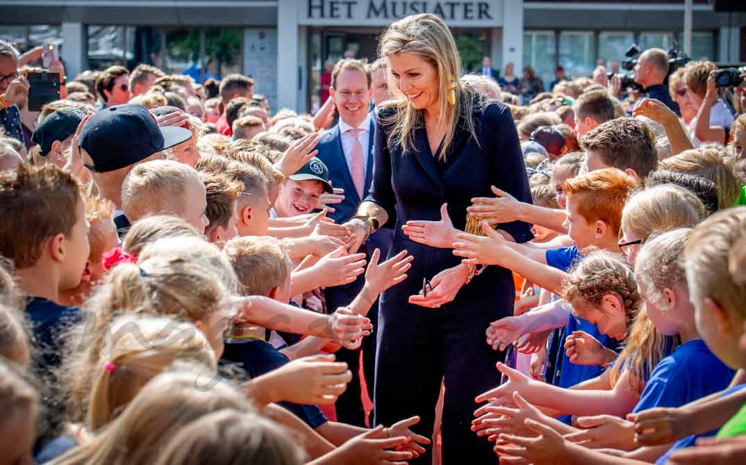 La reina Máxima vuelve a sonreír