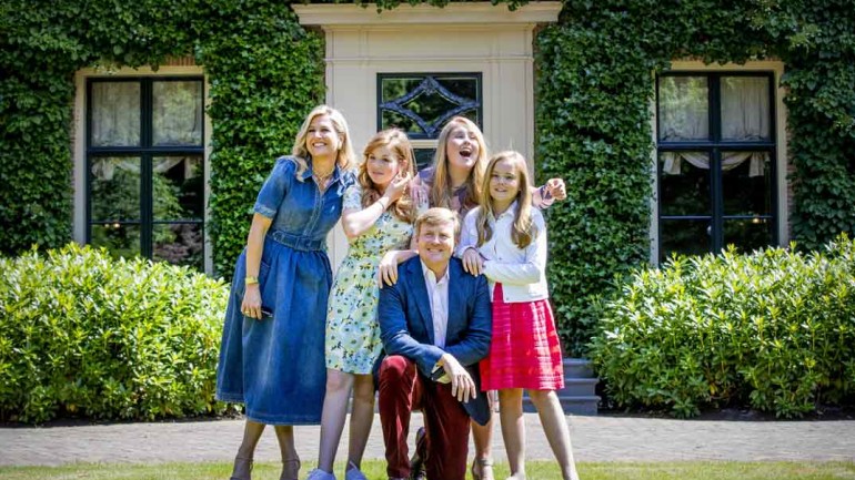 El posado de verano de Máxima de Holanda y su familia