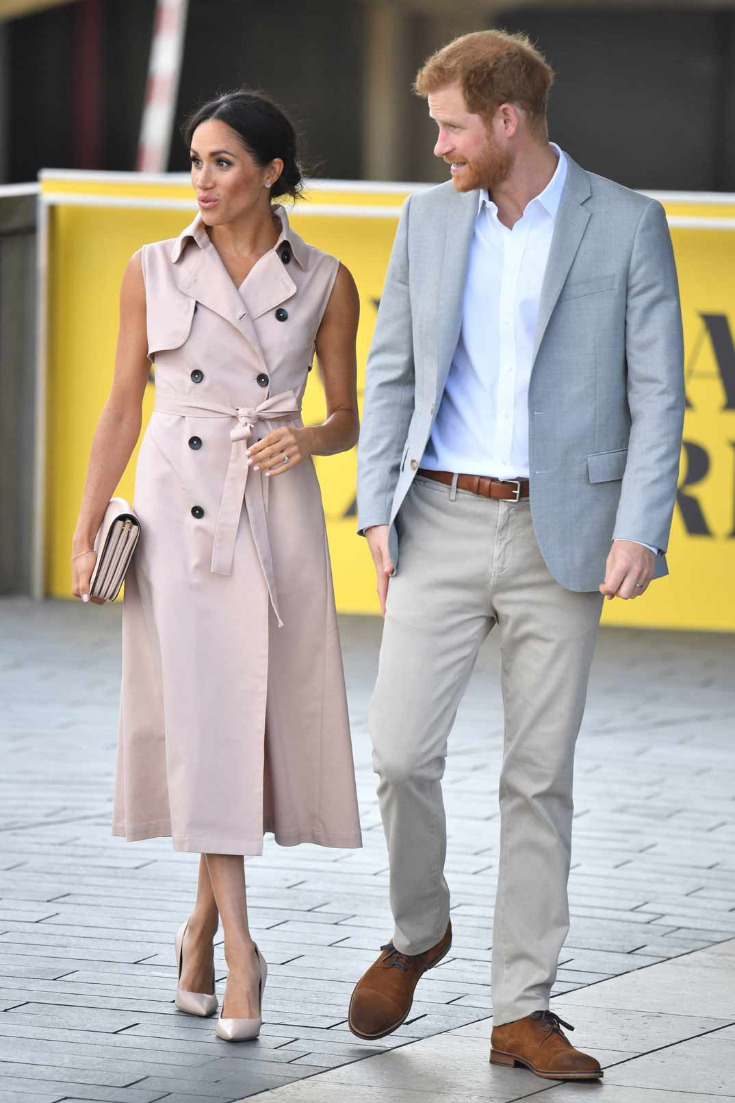 Meghan Markle tiene el vestido-trench ideal