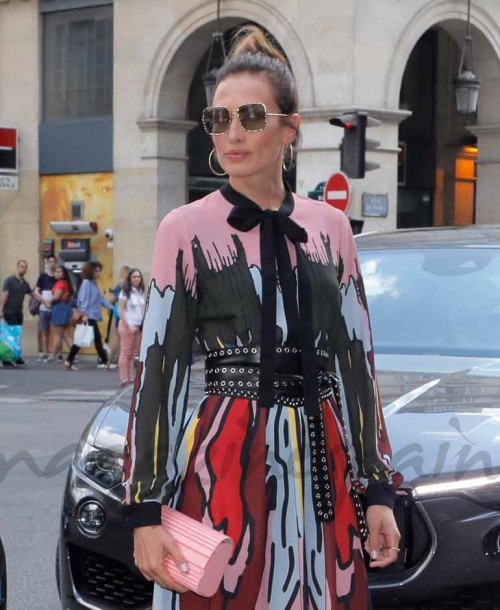 El duelo de estilo de Nieves Álvarez y Olivia Palermo en París