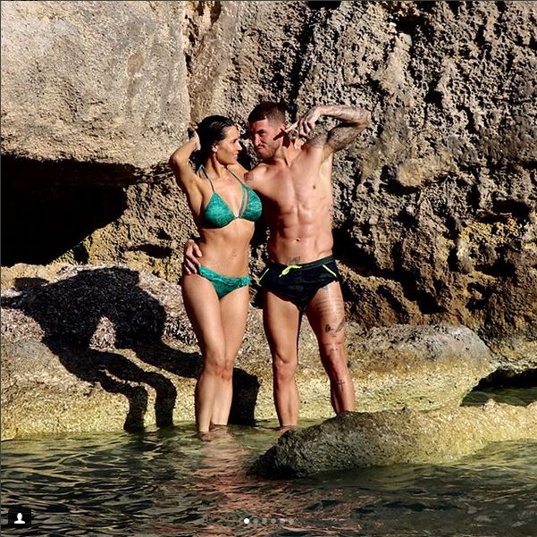 Sergio Ramos y Pilar Rubio presumen de cuerpo y familia diez