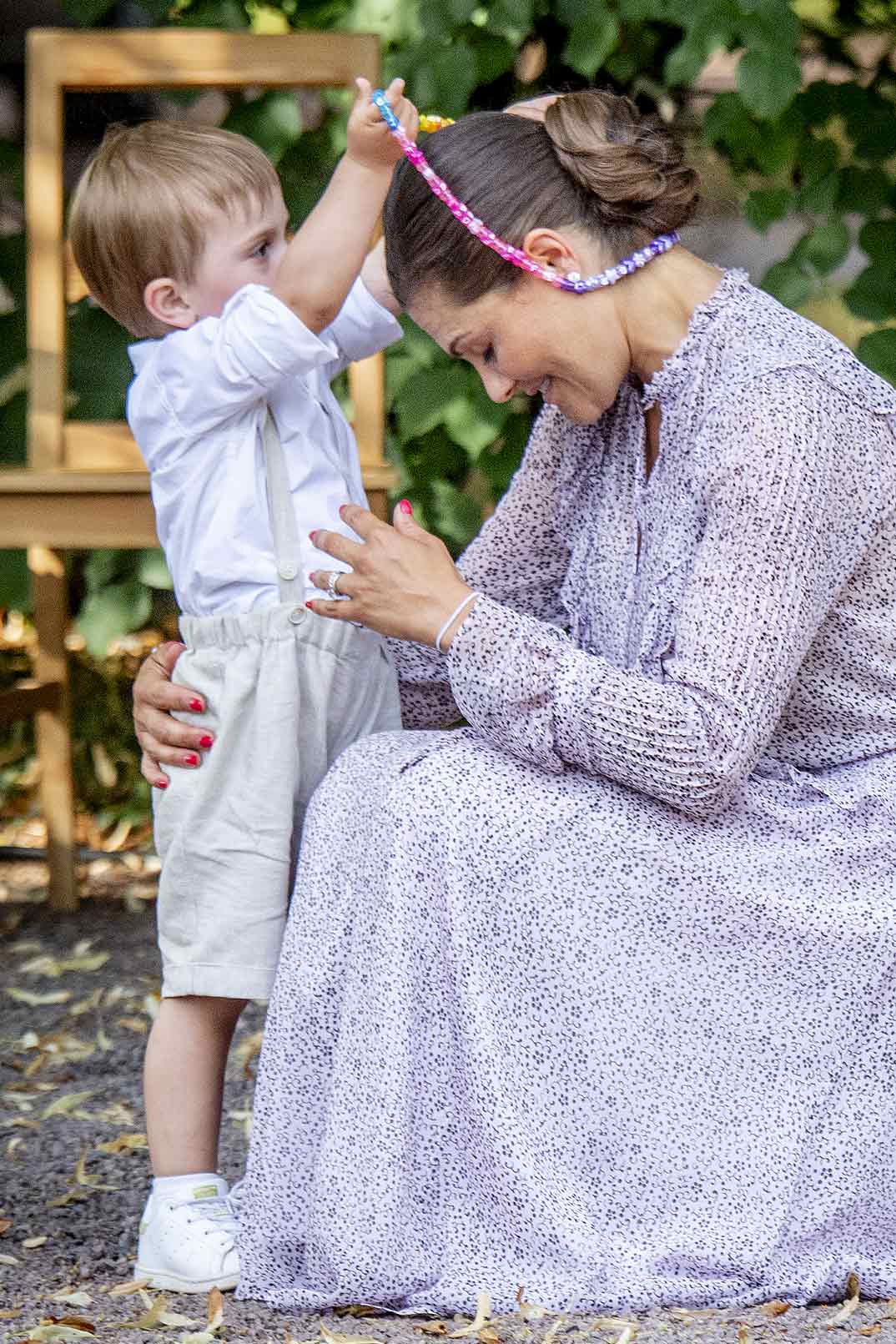 Princesa Victoria de Suecia con su hijo, príncipe Oscar