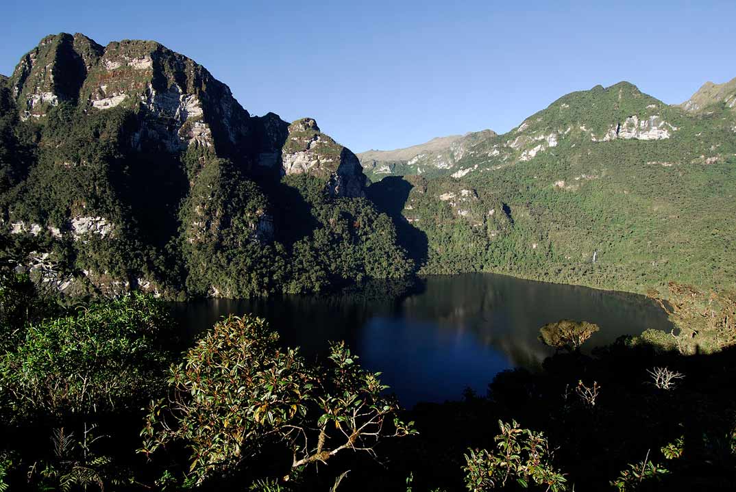 Laguna de los Cóndores - Perú