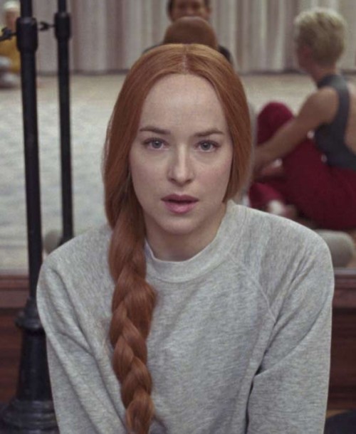 Primeras imágenes de Dakota Johnson en «Suspiria», la película por la que tuvo que ir a terapia