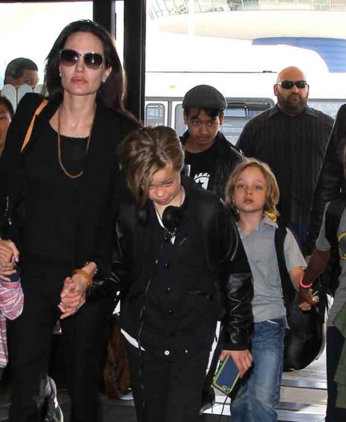 Angelina Jolie afirma que Brad Pitt no pasa la pensión a sus hijos