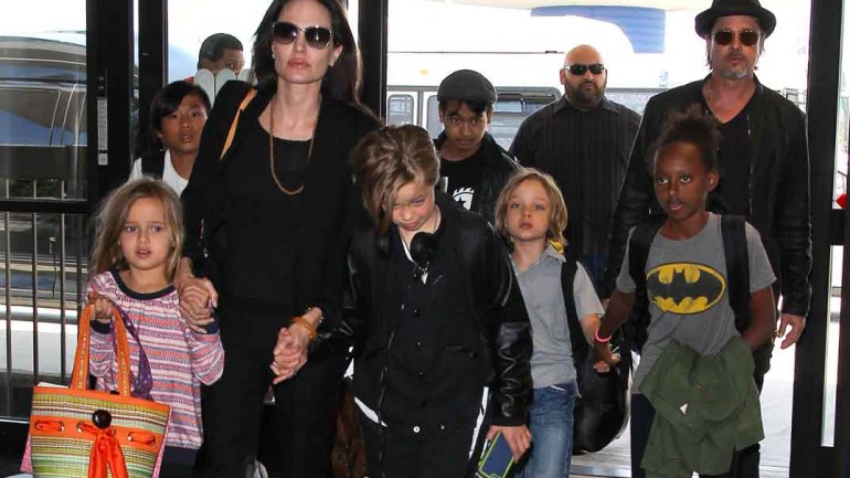 Angelina Jolie afirma que Brad Pitt no pasa la pensión a sus hijos