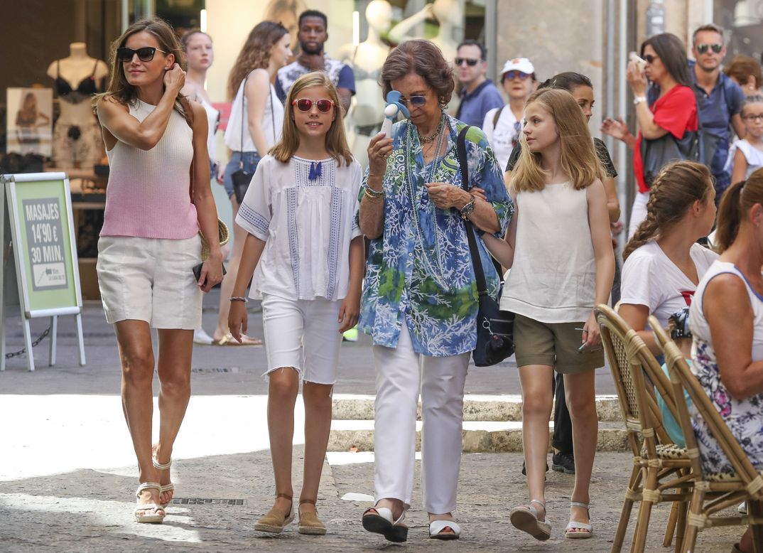 La reina Sofía, reina Letizia, princesa Leonor e infanta Sofia