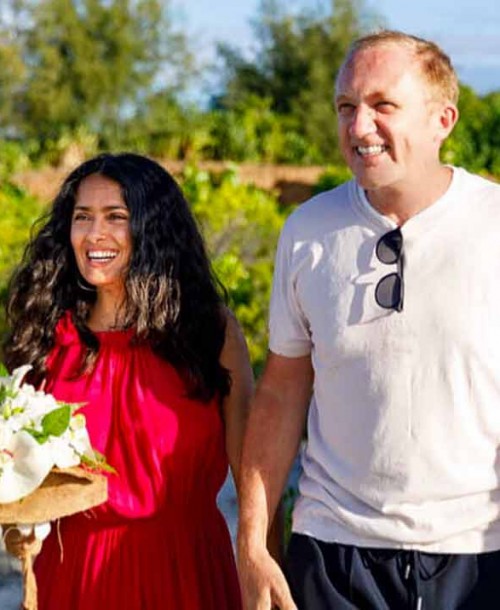 Las románticas imágenes de la boda sorpresa de Salma Hayek