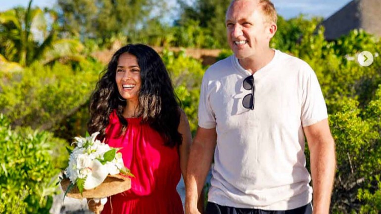 Las románticas imágenes de la boda sorpresa de Salma Hayek