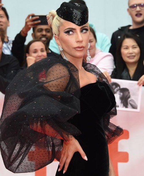 Lady Gaga lleva meses guardando un secreto: se ha comprometido