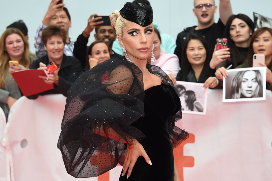 Lady Gaga lleva meses guardando un secreto: se ha comprometido