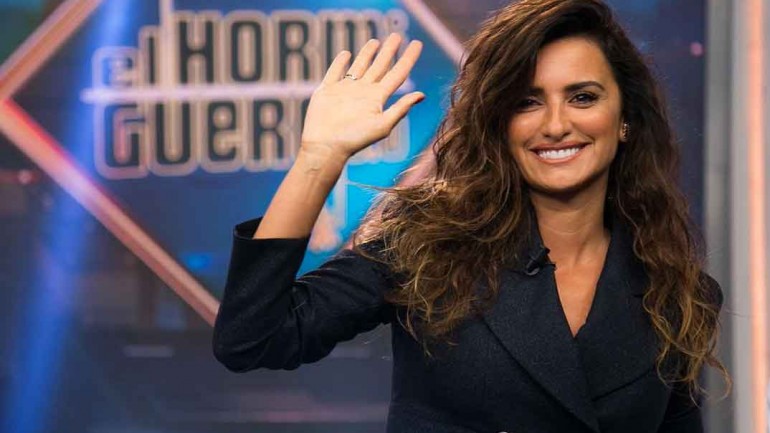 Penélope Cruz copia el look de Meghan Markle