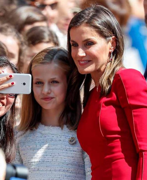 La reina Letizia apuesta, de nuevo, por el rojo para un día muy especial