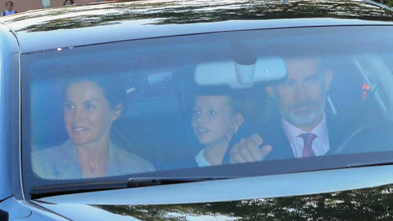 El primer día de colegio de la princesa Leonor y la infanta Sofía