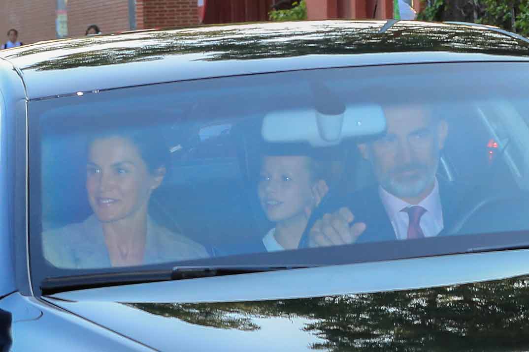 El primer día de colegio de la princesa Leonor y la infanta Sofía