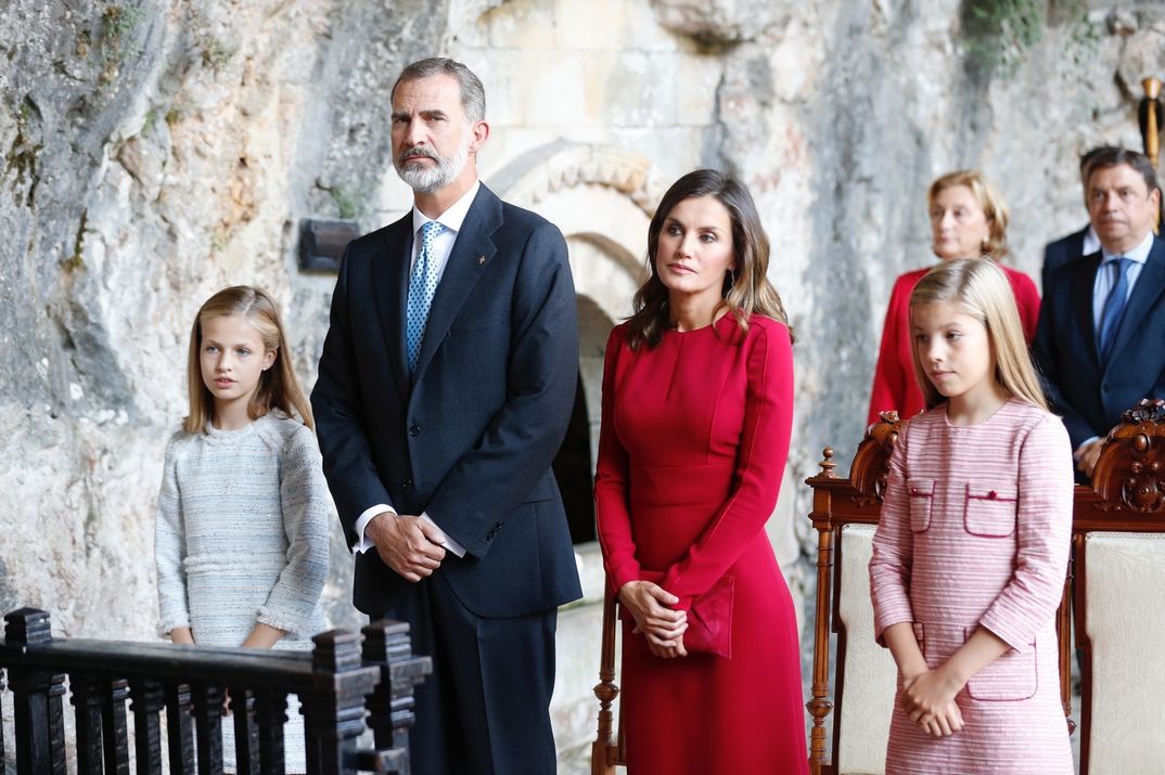 Reyes Felipe y Letizia con la princesa Leonor y la infanta Sofía © Casa S.M. El Rey