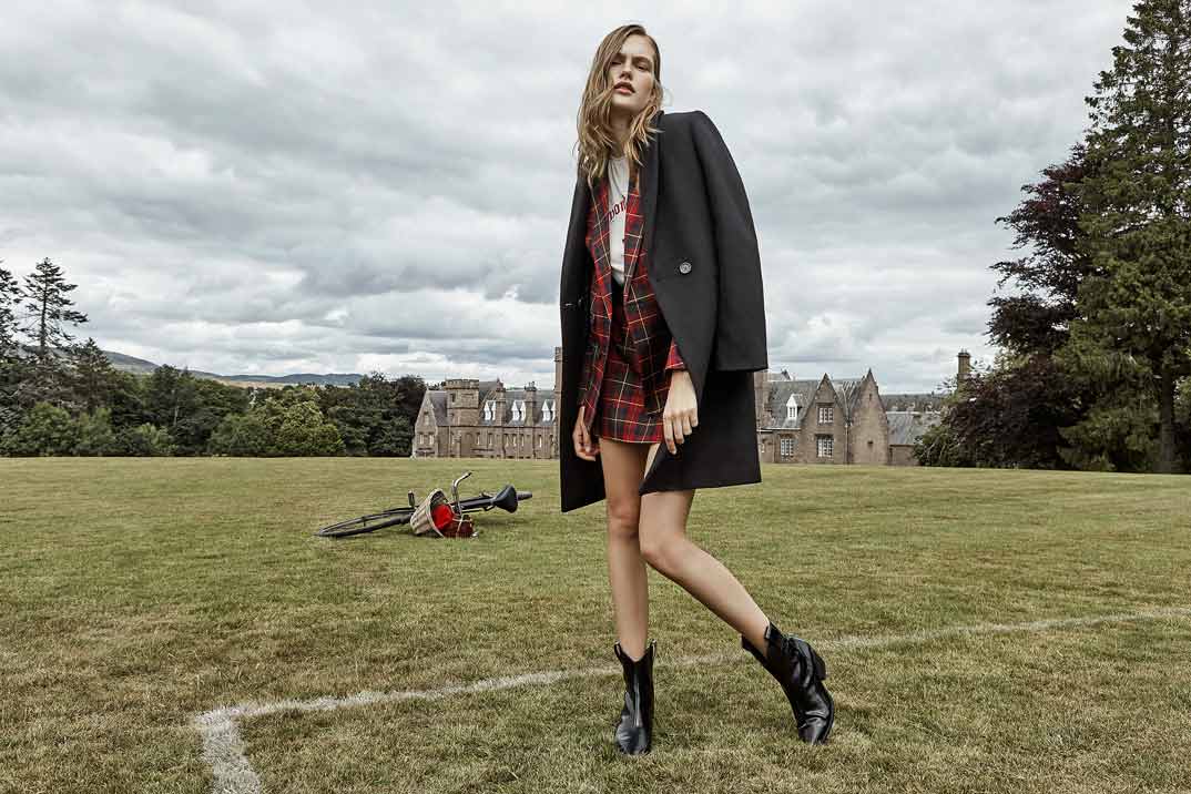 mordedura reinado Regresa Quieres descubrir la nueva colección Otoño-Invierno 2018 de Stradivarius? -  magazinespain.com