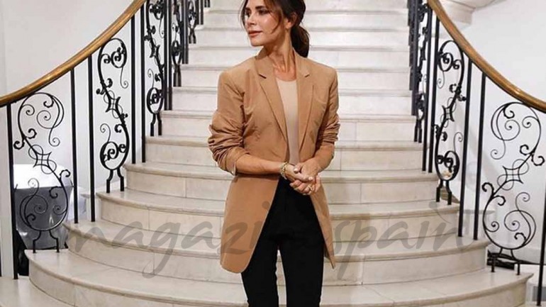 Los Beckham orgullosos de Victoria en el décimo aniversario de su firma