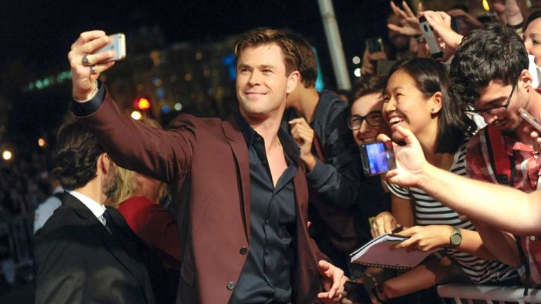 Chris Hemsworth y Bradley Cooper, «duelo» de guapos en San Sebastián