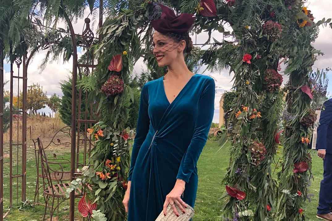 Eva González tiene el look de invitada perfecta para este otoño