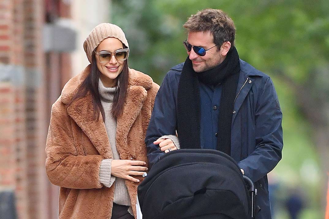 Irina Shayk tiene el abrigo teddy perfecto… Y es de Mango