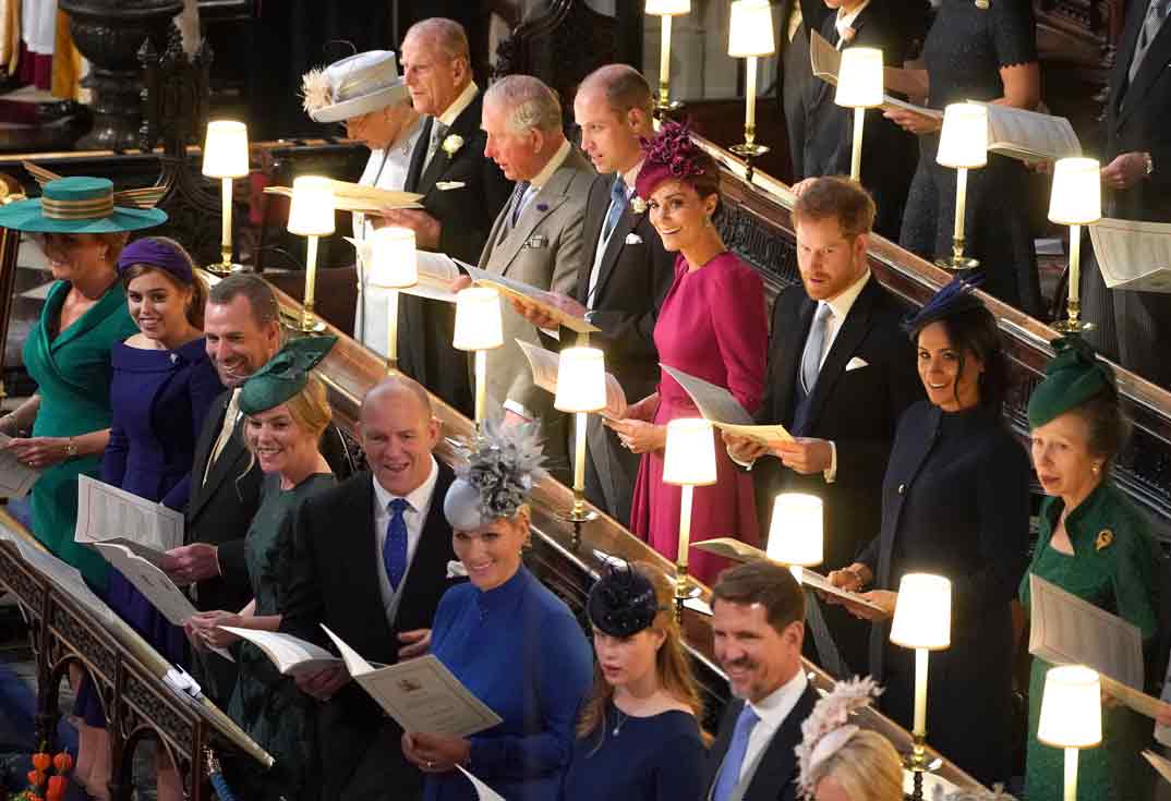 Los Duques de Cambridge y los Duques de Sussex con la familia real inglesa