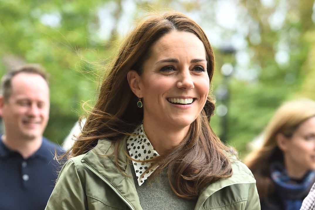 Kate Middleton vuelve al trabajo con unos pantalones de Zara