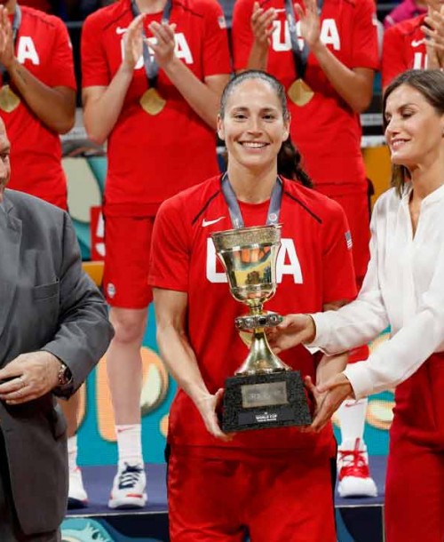 La reina Letizia celebra el triunfo de la Selección Femenina de Baloncesto