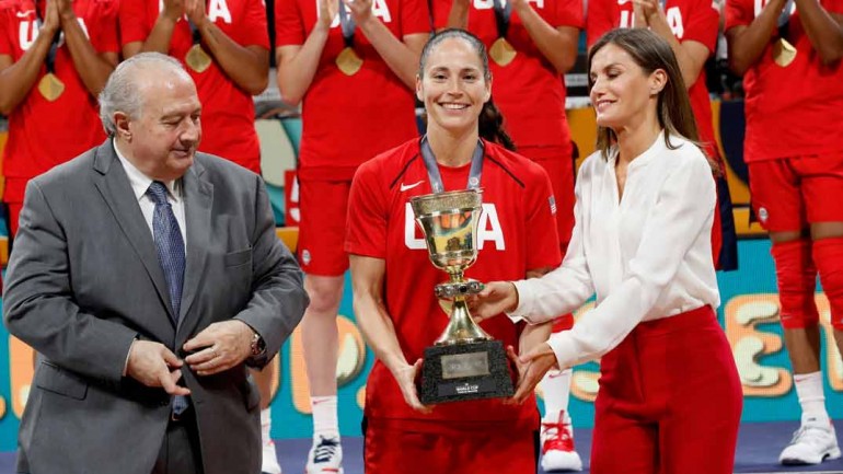 La reina Letizia celebra el triunfo de la Selección Femenina de Baloncesto