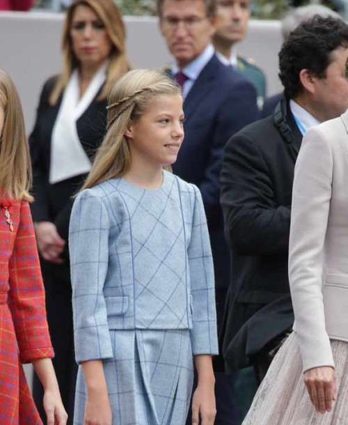 La reina Letizia apuesta de nuevo por Felipe Varela en el Día de la Hispanidad