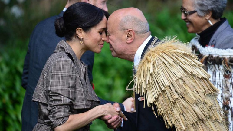 Meghan Markle conquista a los neozelandeses con un vestido de Asos low cost