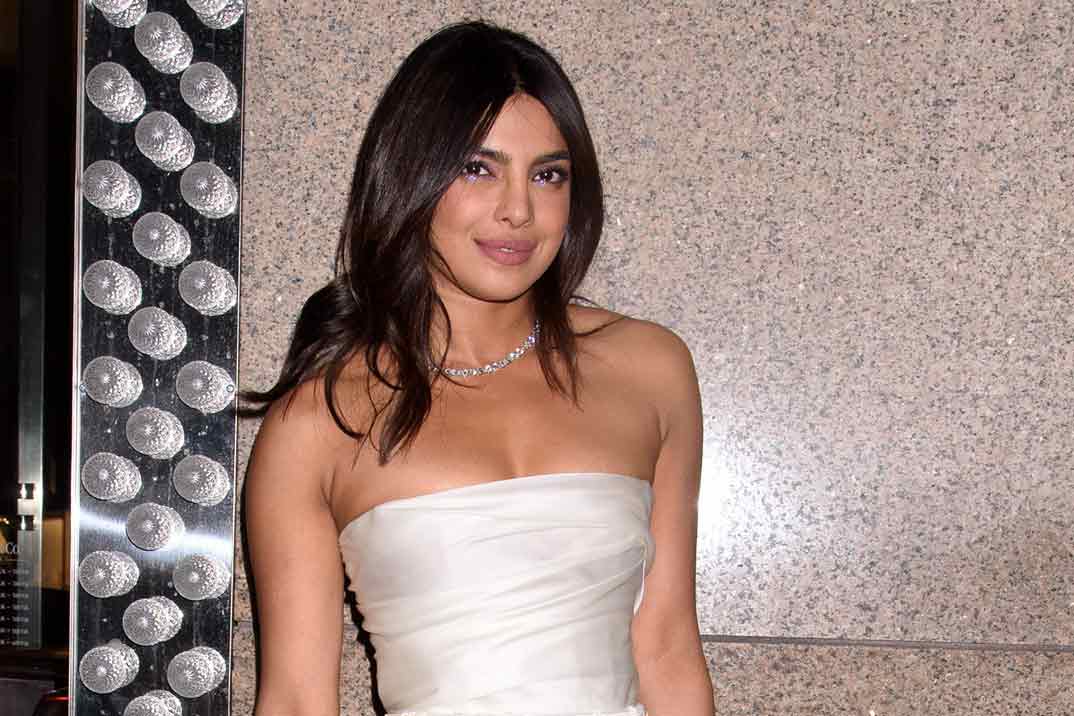 Priyanka Chopra se viste de novia… ¡En su despedida de soltera!