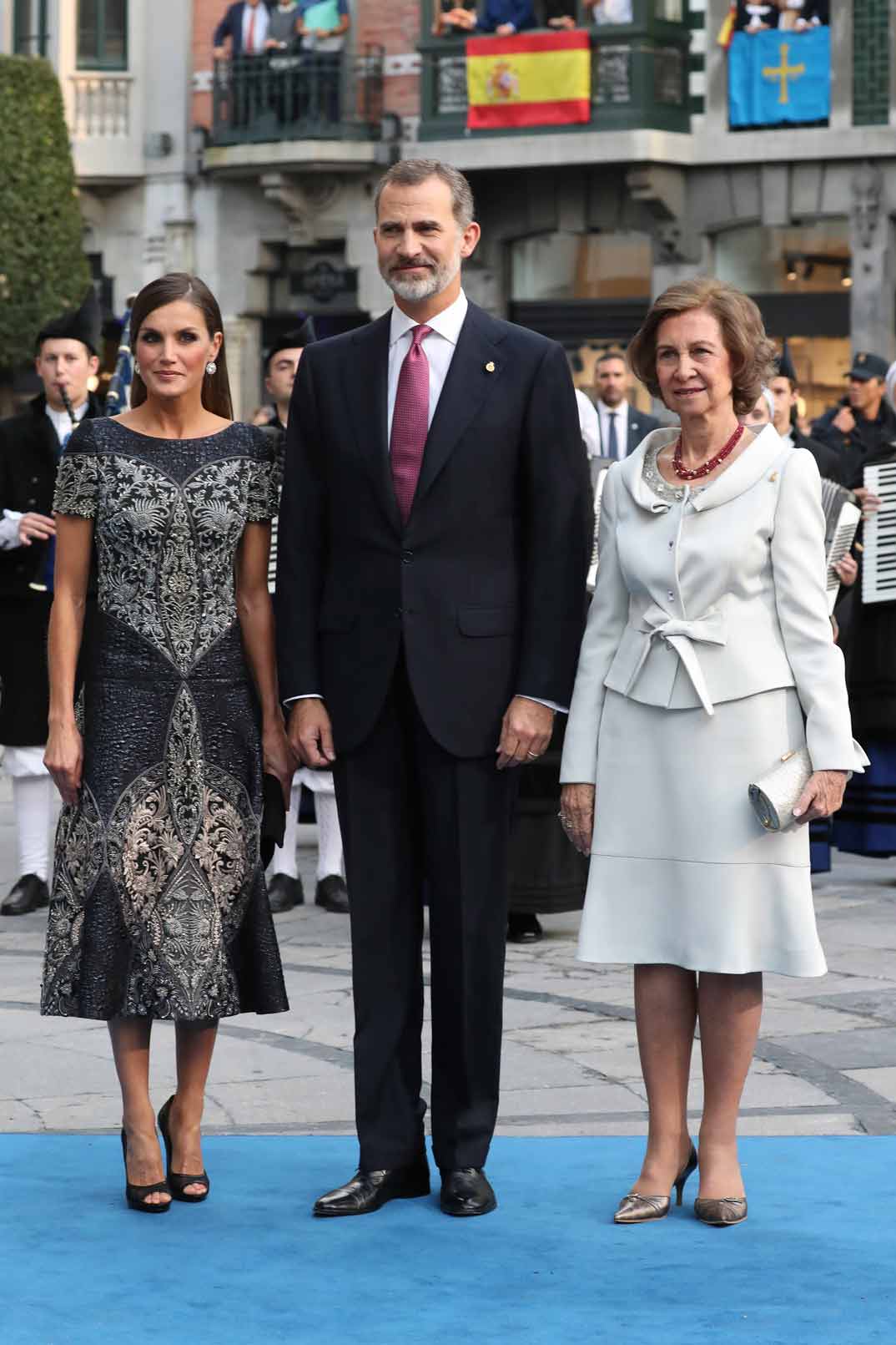 Los Reyes don Felipe, doña Letizia y doña Sofia