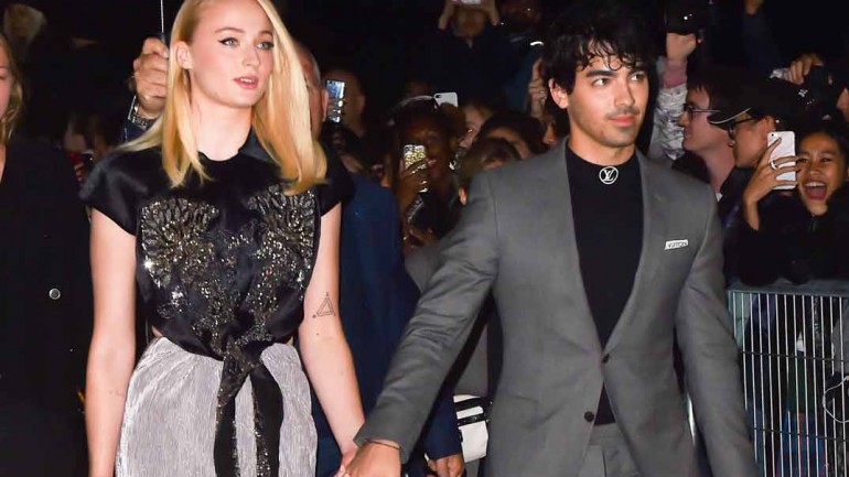 Sophie Turner y Joe Jonas posan juntos por primera vez