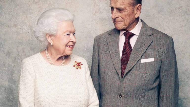 La reina Isabel II y el duque de Edimburgo cumplen 71 años de casados