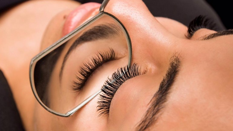 Pestañas Flat, más volumen con menos peso