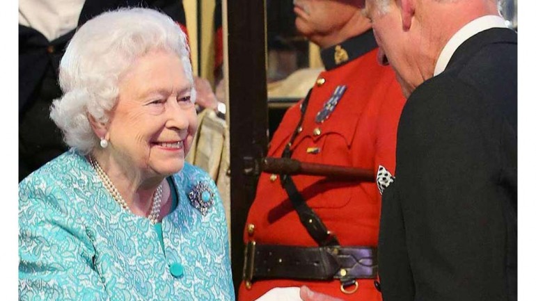 Las sorprendentes y emotivas palabras de la Reina de Inglaterra a su hijo Carlos