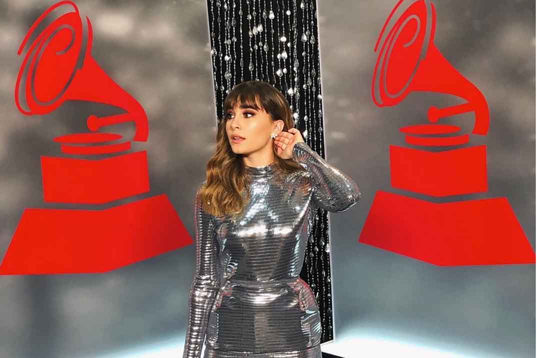 Aitana copia el look de Taylor Swift en los Grammy Latinos 2018