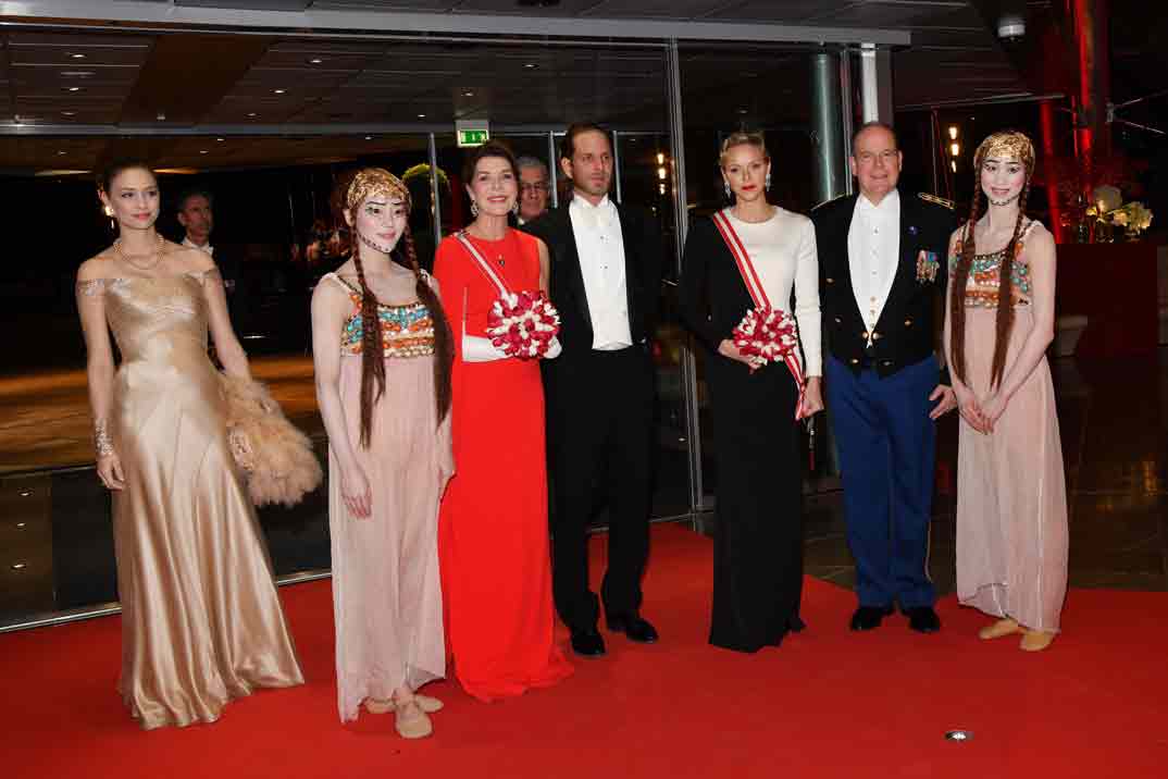 Beatrice Borromeo, Carolina de Mónaco, Andrea Casiraghi, Charlene de Mónaco y Alberto de Mónaco