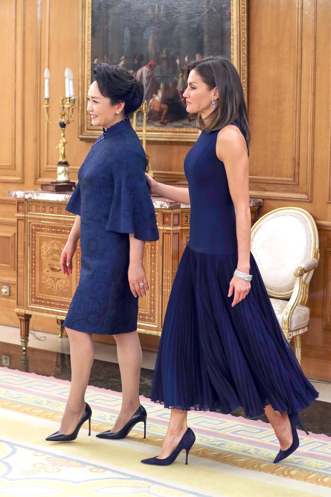 La reina Letizia con la esposa del presidente de la República Popular China, Xi Jinping, Peng Liyuan 