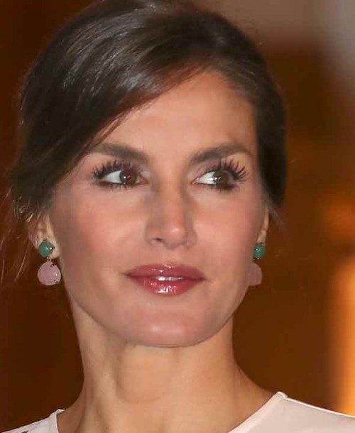 La reina Letizia estrena un look de inspiración asiática