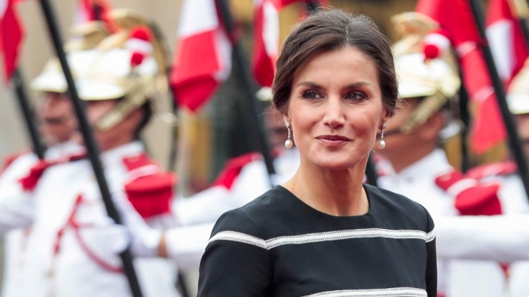 Todos los detalles del look de más de 4.000€ de la reina Letizia en Perú