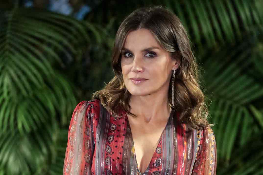 La reina Letizia apuesta y gana con su sorprendente estilo boho chic