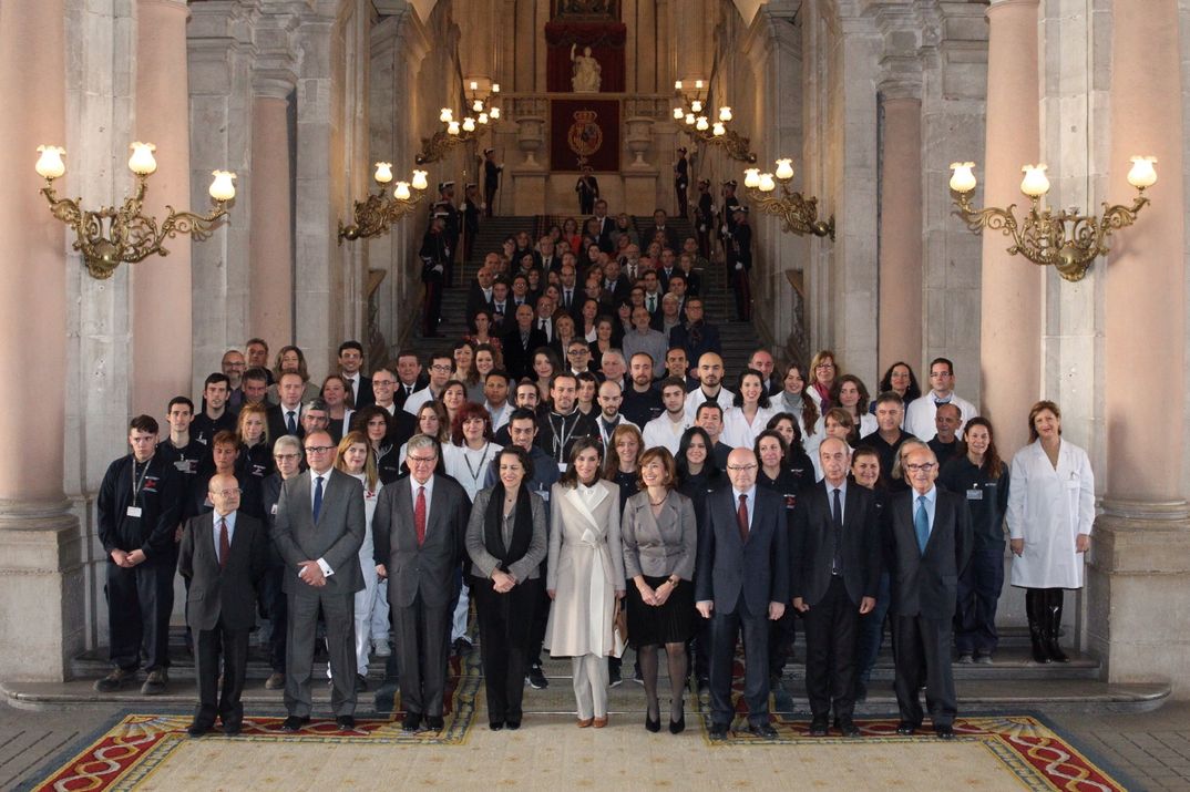 La Reina con los alumnos y asistentes © Casa S.M. El Rey